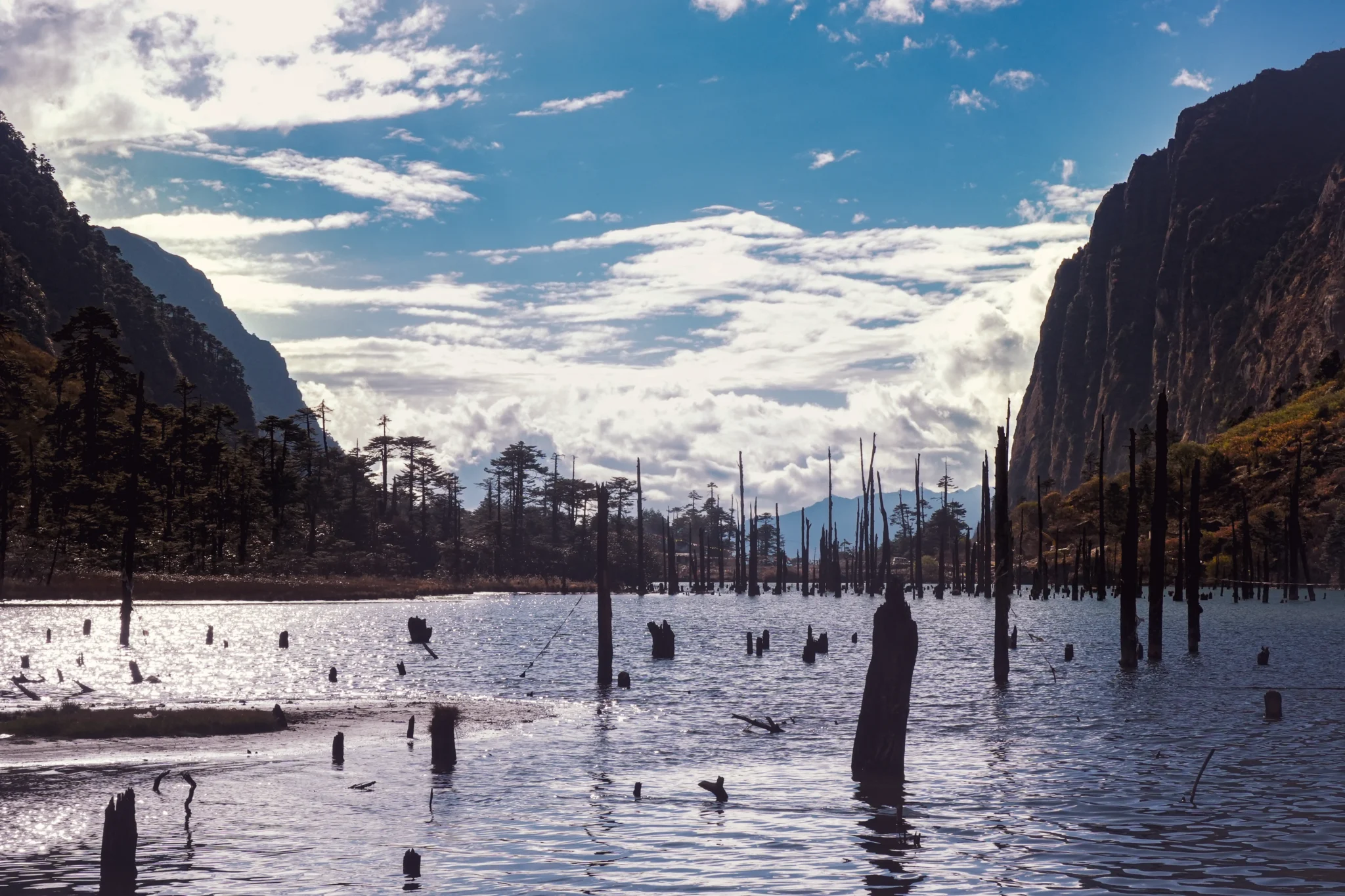 Witness Shonga-Tser Lake